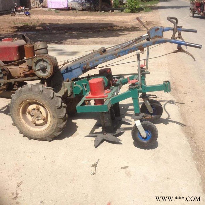 农康前置大蒜收获机 平地种植鲜蒜头收获机 多功能马铃薯起挖机 甘肃板蓝根收割机图4