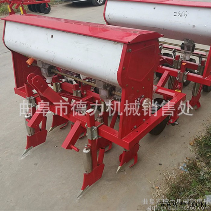 柴胡用播种机 4轮牵引式苜蓿精播机 节能施肥播种机图5