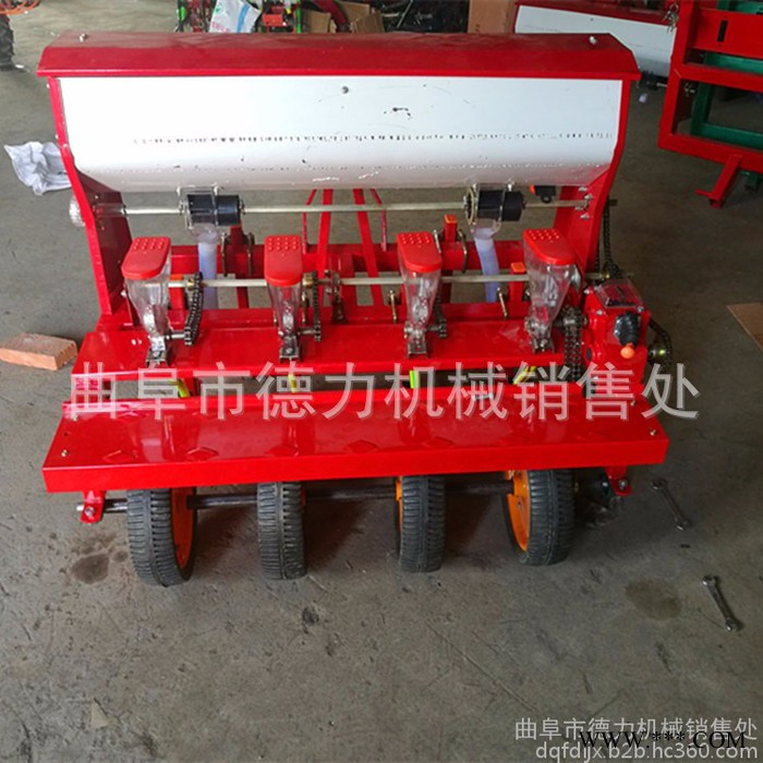 柴胡用播种机 4轮牵引式苜蓿精播机 节能施肥播种机图2