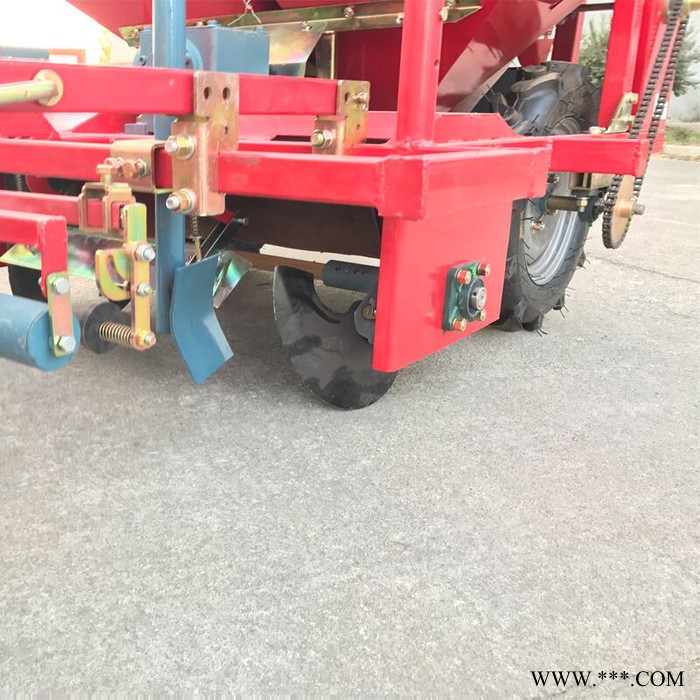 宏博BZJ 土豆种植机 马铃薯山药种植机 定制两垄四行播种机图2