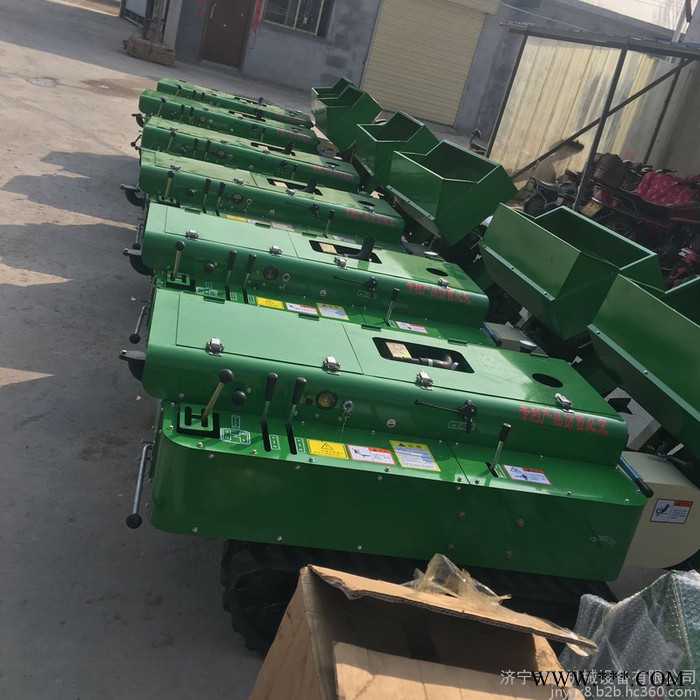 新型大棚种植履带式开沟机  山药果园种植回填机机   价格图3