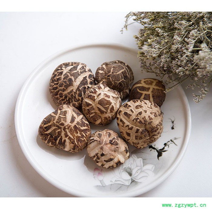 巴食巴适椴木干花菇250g盒装四川特产食用野菌菇特级干货椴木香菇图2