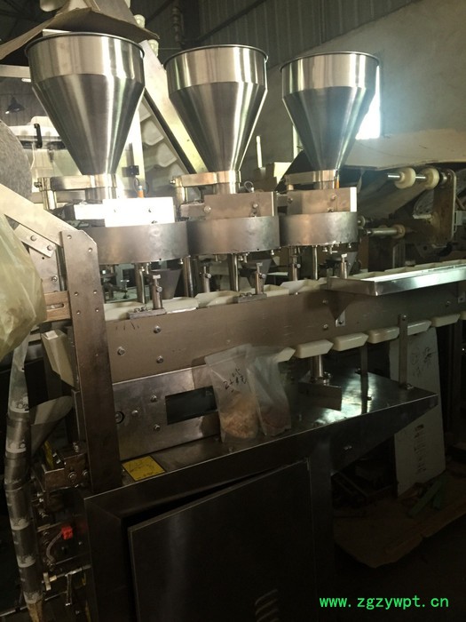 小袋装口香糖包装机 袋装辣木籽颗粒包装机 袋装川芎自动包装机图5