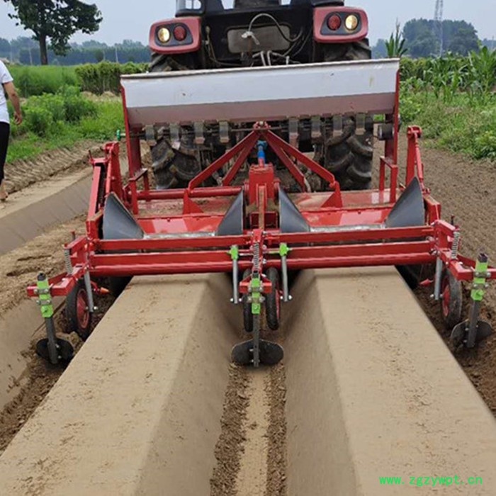 南充西洋参种植起垄机 客户试机发货图3