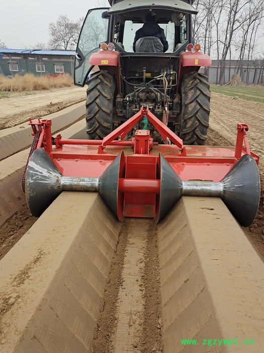 南充西洋参种植起垄机 客户试机发货图5
