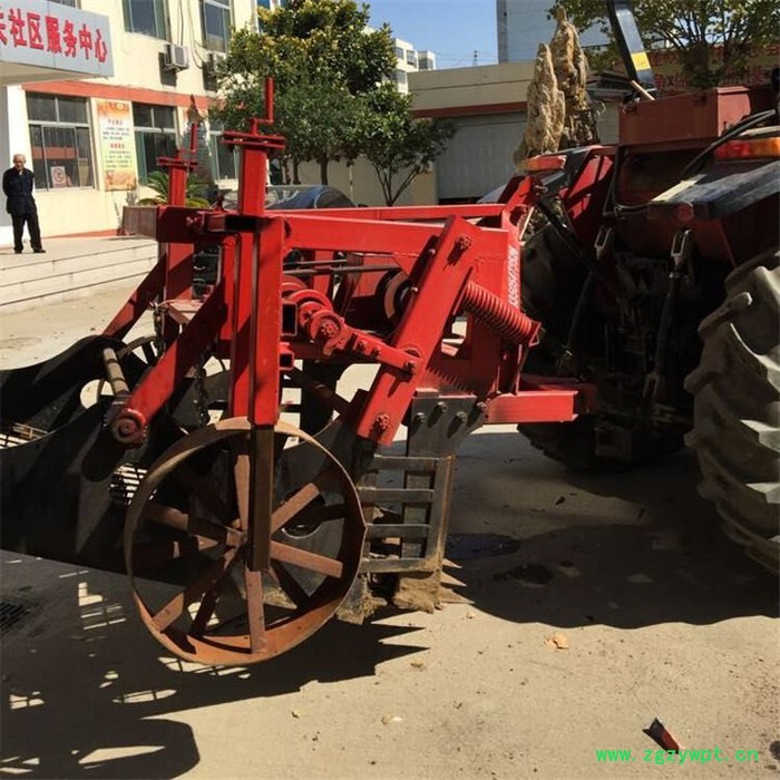 安徽晃筛式药材收获机制造商 天南星挖掘机生产厂家 西洋参挖掘机型号齐全图8