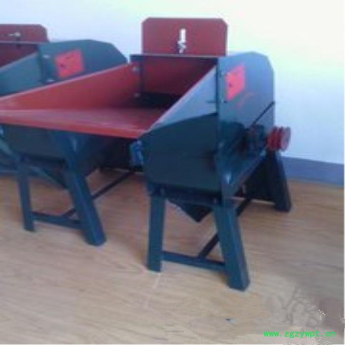 新款立式饲料粉碎机  葛根粉碎机 多功能粉碎机 小型粉碎机生产厂家图2