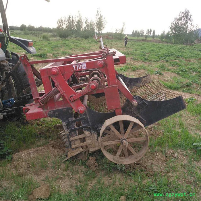 柴胡挖药机 辣根出药机 融兴 白芨捡石机 白芷挖药机价格图2