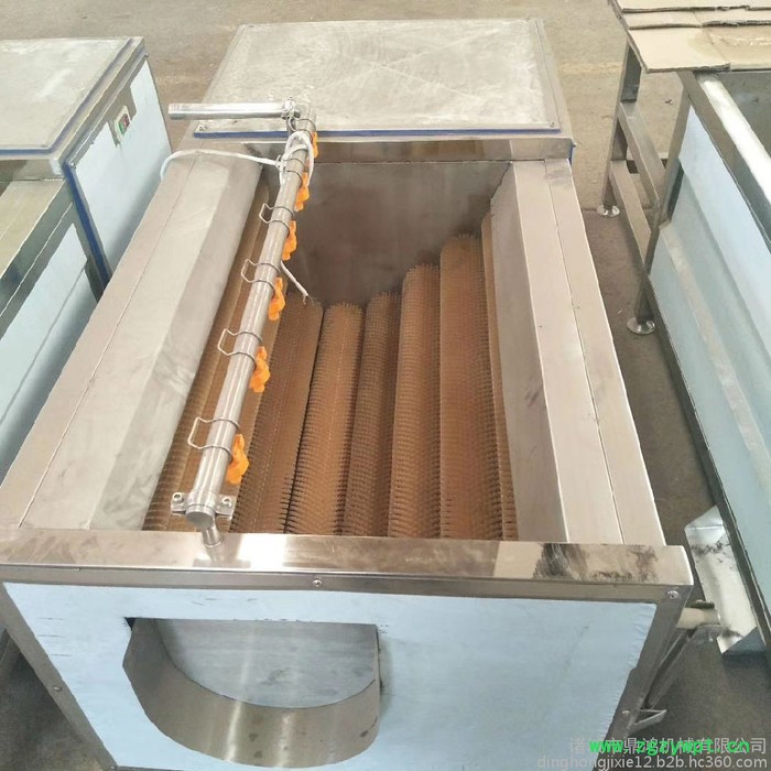 鼎鸿MQX-1200型毛棍清洗机 桔梗去皮清洗机 木薯清洗机 地瓜去皮清洗设备 葛根清洗设备图2