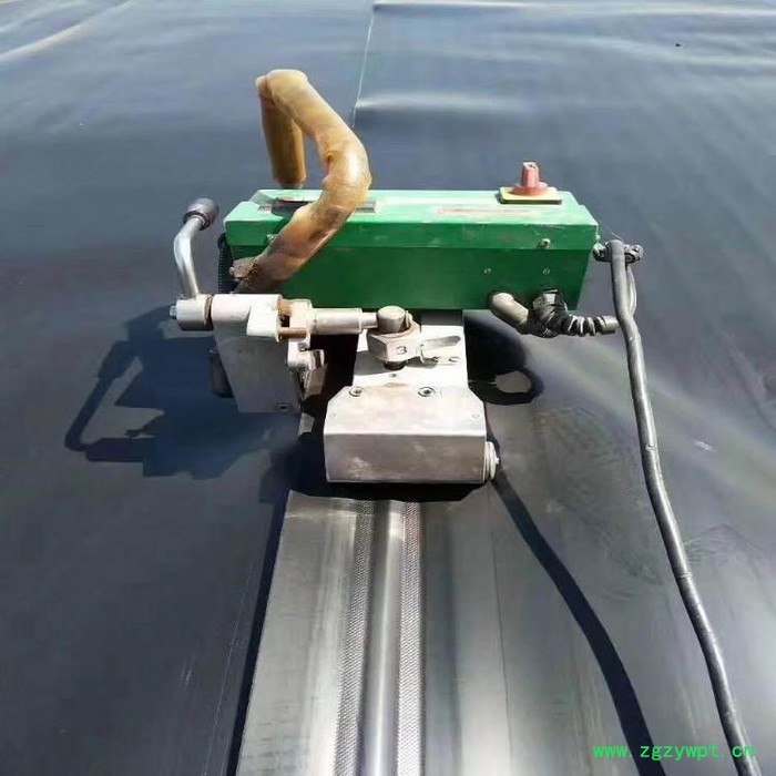 鑫宇 鱼塘土工膜  水蛭养殖用防渗膜  规格全 可定制图2