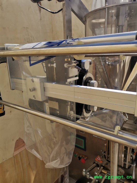 粉末包装机 蔬菜籽粉包装机 水蛭粉包装机 添加剂立式计量包装机图6