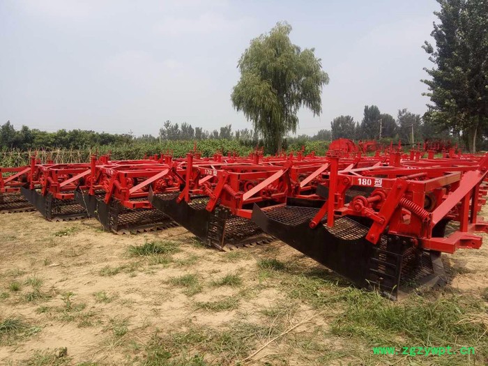 **安国尚锐180 型白茅根桔梗震动式药材收获机图6