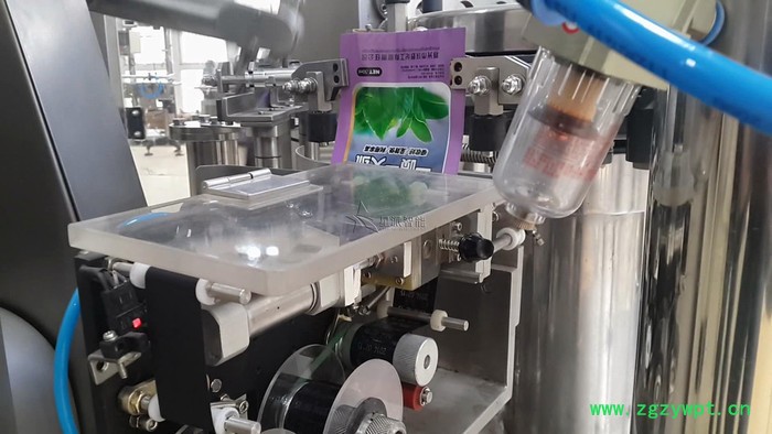 沂南 瓶装灵芝粉包装机 全自动瓶装粉剂包装机自动调整计量误差图4