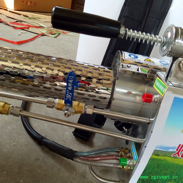 手持高压四轮打药机 300L果树高压喷雾打药用设备 远射程图7