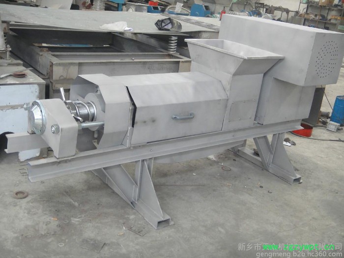 供应天众双螺旋草叶渣榨汁机压榨机、中草药材叶枝榨汁压榨机 河南双螺旋压榨机图3