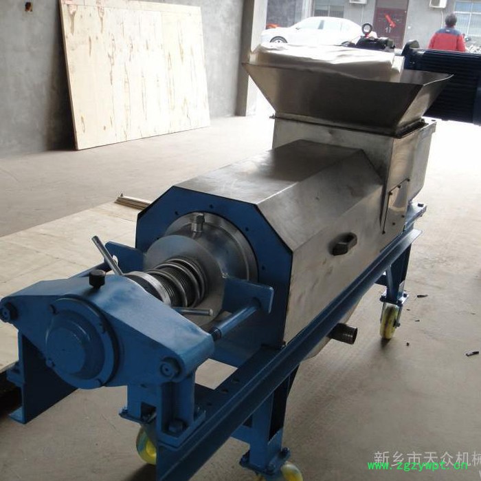 连续式双螺旋挤压榨汁机 石榴榨汁压榨机 中药材压榨机图2