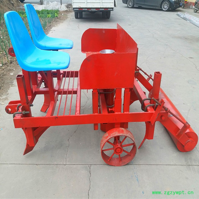 丹参种植机 内蒙防风播种机 党参黄芪播种机价格 速度快的药材播种机工作视频融兴 黄芪苗种植机图6