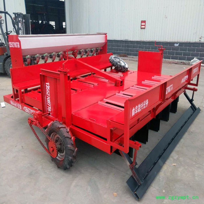 丹参种植机 内蒙防风播种机 党参黄芪播种机价格 速度快的药材播种机工作视频融兴 黄芪苗种植机图2