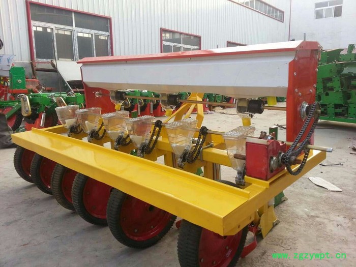 拖拉机带多行中药材蔬菜播种机 专用精播种机 谷子播种机图6