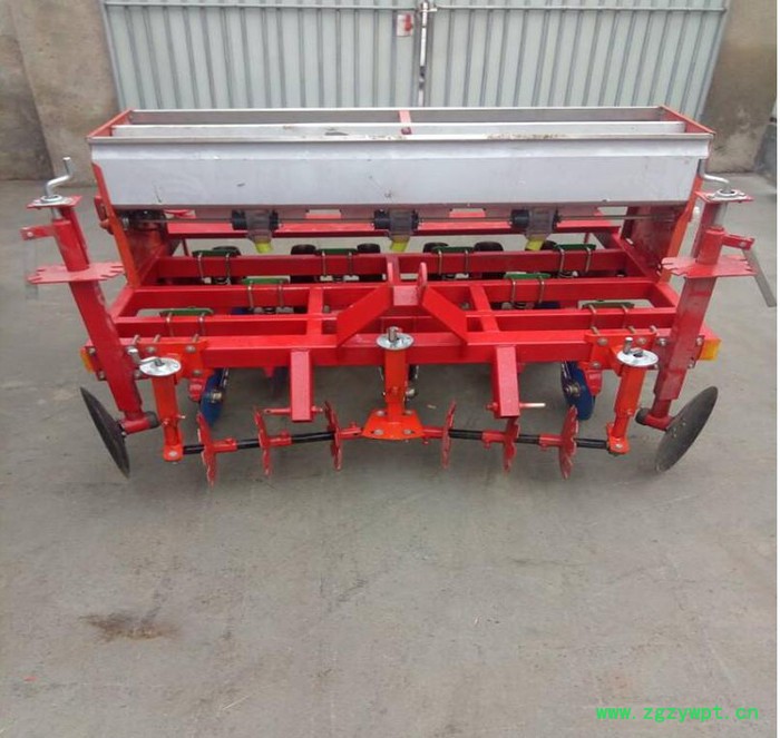 拖拉机带多行中药材蔬菜播种机 专用精播种机 谷子播种机图4