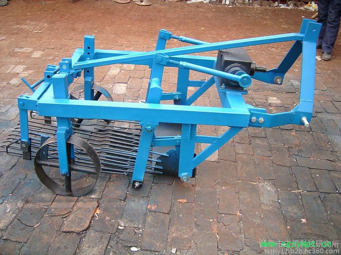 红薯收获机 土豆收获机 药材收获机科阳”牌红薯收获机多功能薯类收获机图4