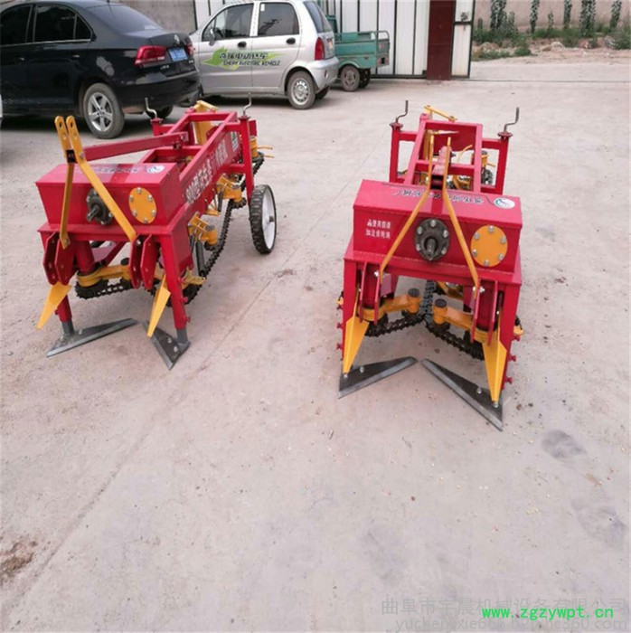 新型花生收获机 宇晨拖拉机带的平地起垄两用花生药材收割机抖土干净图3