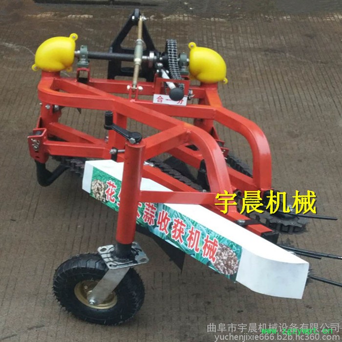 新型花生收获机 宇晨拖拉机带的平地起垄两用花生药材收割机抖土干净图6