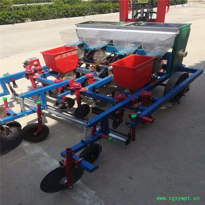 谷子喷药覆膜机 药材覆膜机 长期供应花生覆膜播种机图6