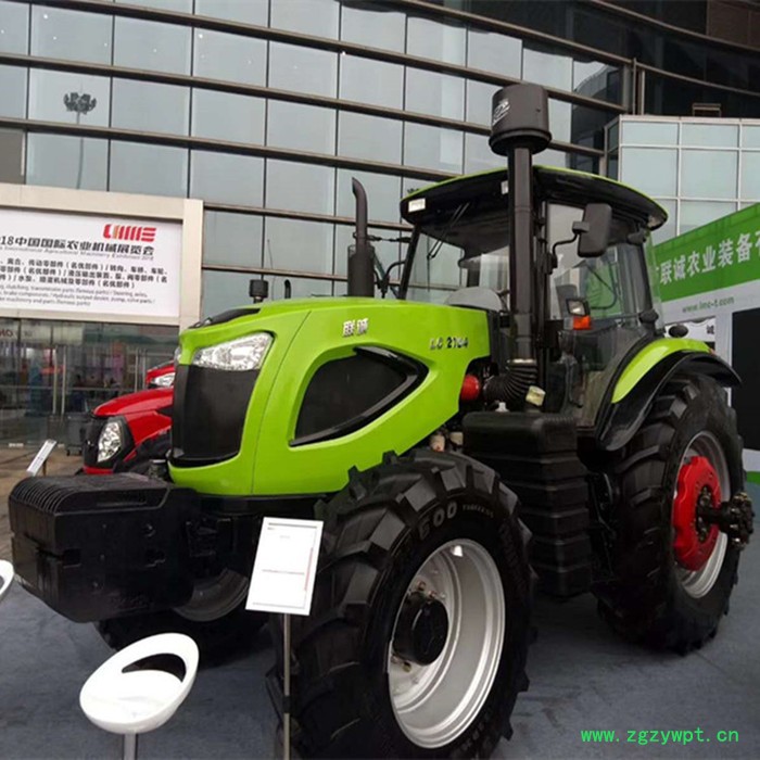 低油耗中型四轮四驱农用拖拉机 益杰 504四轮拖拉机带药材收获机 新疆1404四轮大型拖拉机图4