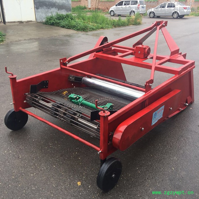 土豆收获机械  单行90公分拖拉机配套薯类收获机 红薯收割机  拖拉机后置式药材收获机图5