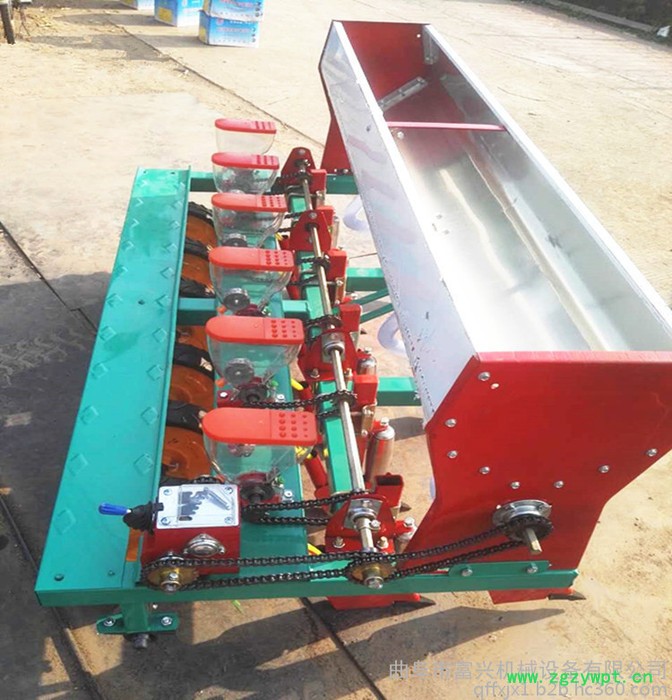 白菜苜蓿药材精播机 小颗粒芥菜播种机 胡萝卜下种机图片图3