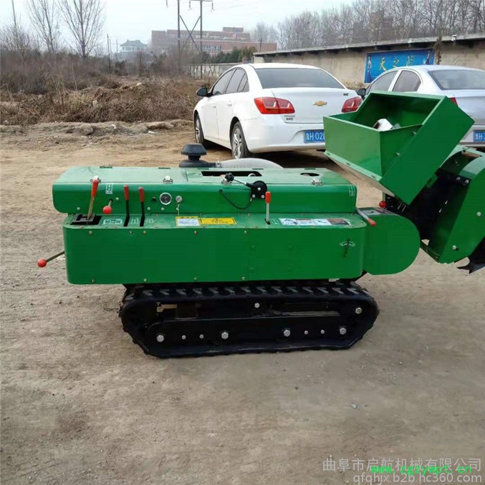 多功能果园开沟施肥机 启航多档位履带施肥机 遥控果园打药机图4