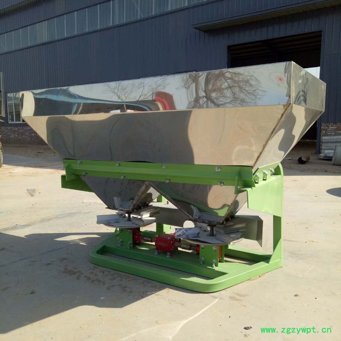 轴连接打药机 多功能圆桶扬肥施肥机 多功能圆桶扬肥施肥机轴连接打药机 多功能圆桶扬肥施肥机 小型单盘撒肥机厂家 节省人力图6