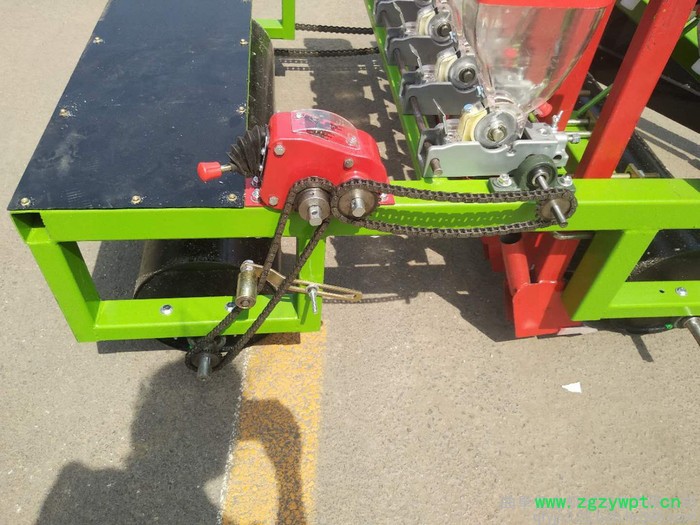 忆金YJ-14 拖拉机悬挂蔬菜播种机 6档可调速双排洋葱播种机 14行防风药材精密播种机图7