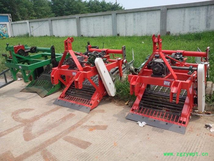 农用新款花生收获机 多用型地瓜土豆收获机 四轮带动药材收获机图3