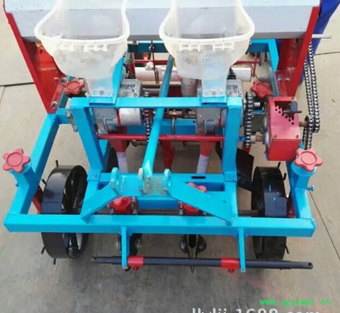 薯子起垄播种机 马铃薯收获机价格 银川药材种植地膜机图2