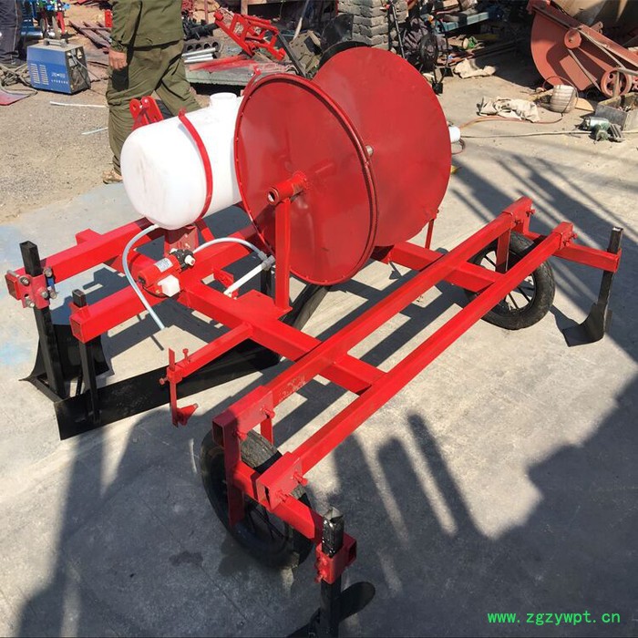 宏博 播种施肥机 旋耕起垄施肥覆膜机 播种施肥喷药铺膜一体机图6