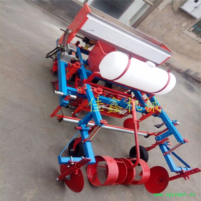 佳鑫JX-OA花生播种机两行 起垄覆膜施肥机一体机 花生种植起垄打药价格图4