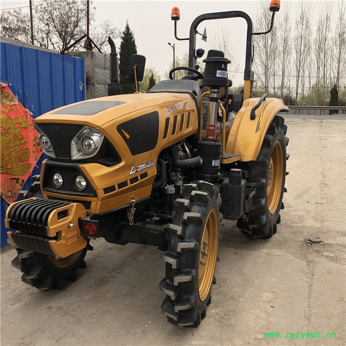 大桥高配四驱拖拉机 甘肃旋耕用拉犁1804耕地机 拖拉机带打药机图2