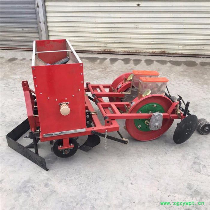 施肥打药播种机 多功能谷物覆膜播种机 膜上种植起垄施肥机厂家图3