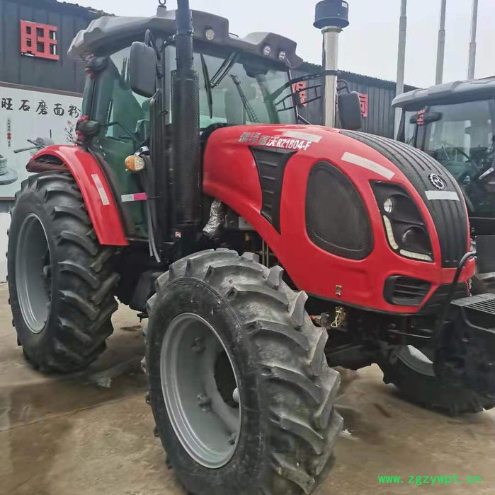 可带药材收获机的拖拉机 迈克迪尔180马力四驱拖拉机 大型农场合作社的拖拉机 1804大后桥的拖拉机图6