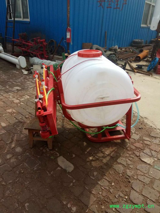 新款蔬菜地自走式打药机 悬挂式风送喷雾机 喷杆式小麦喷药机 施肥机图3