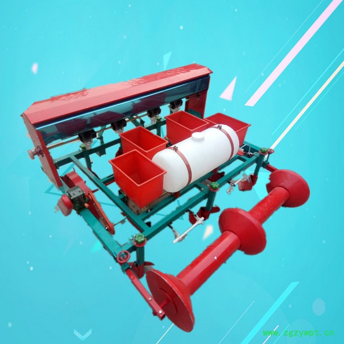 拖拉机花生施肥机   农用喷药地膜播种机价格图5