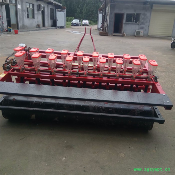 小麦免耕播种机蔬菜谷子高粱播种机  药材精播机 谷子蔬菜精播施肥机图7