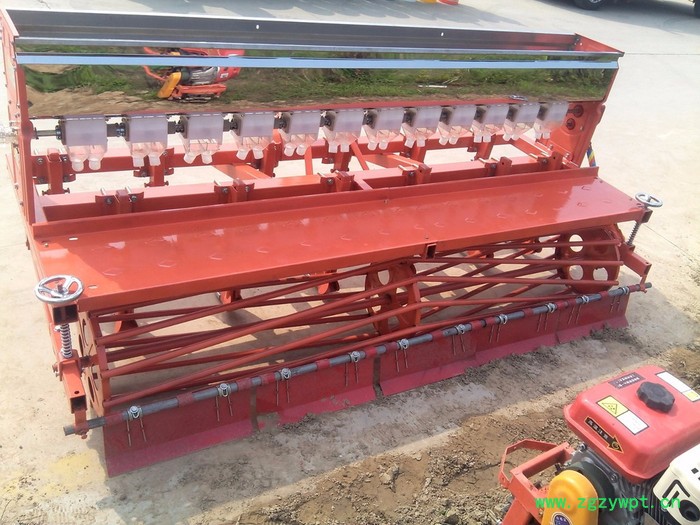 小麦免耕播种机蔬菜谷子高粱播种机  药材精播机 谷子蔬菜精播施肥机图3