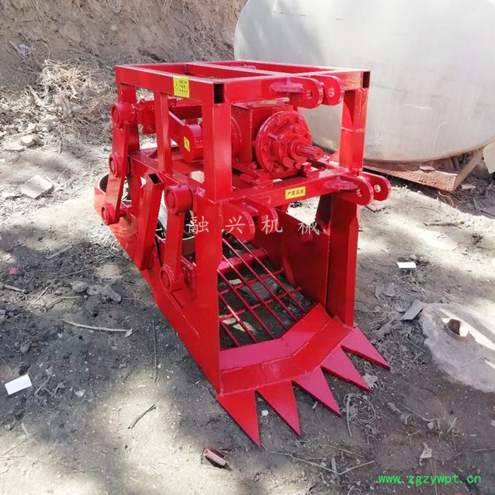 宜昌**挖药机 融兴丹参 柴胡挖掘机供应厂家 振动式药材挖掘机 大黄收获机防风挖药机售价图7