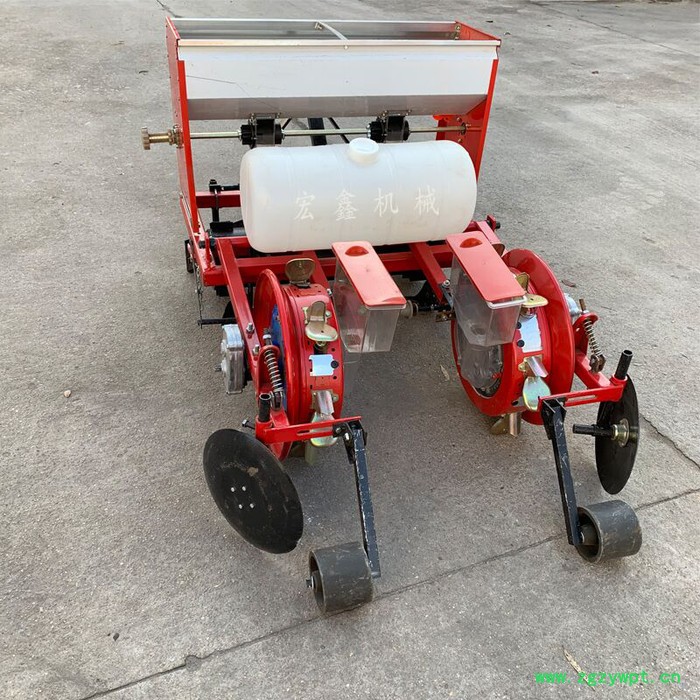 玉米起垄覆膜播种机 新款花生不覆膜播种施肥机 开沟播种喷药覆膜盖土一体精播机图5