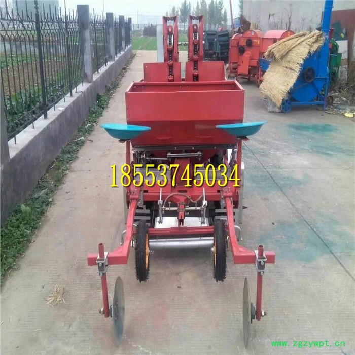 两行玉米播种覆膜机 花生施肥喷药起垄覆膜播种机 双垄四行花生精量播种覆膜施肥机图7