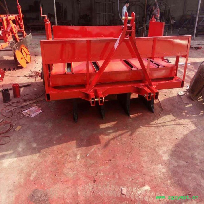 甘草药材挖掘机 党参收获机 中药材挖掘机 元胡挖掘机 桔梗收获机 黄芪挖掘机生产厂家图5