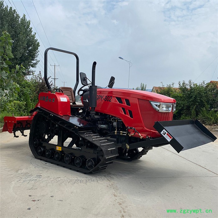 遥控款果园专用打药机   履带式果园开沟机图4